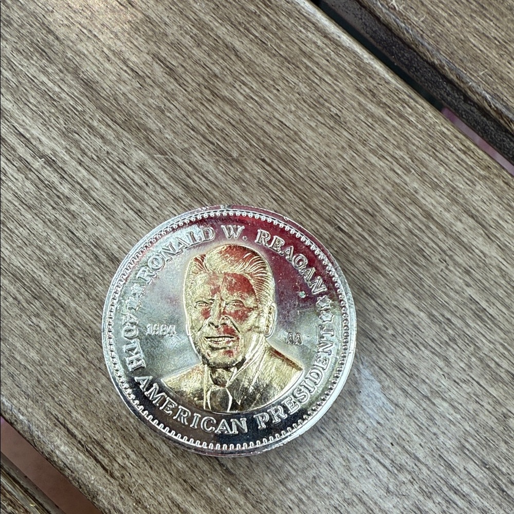 Commemorative Ronald W. Reagan Coin - Silver and Gold